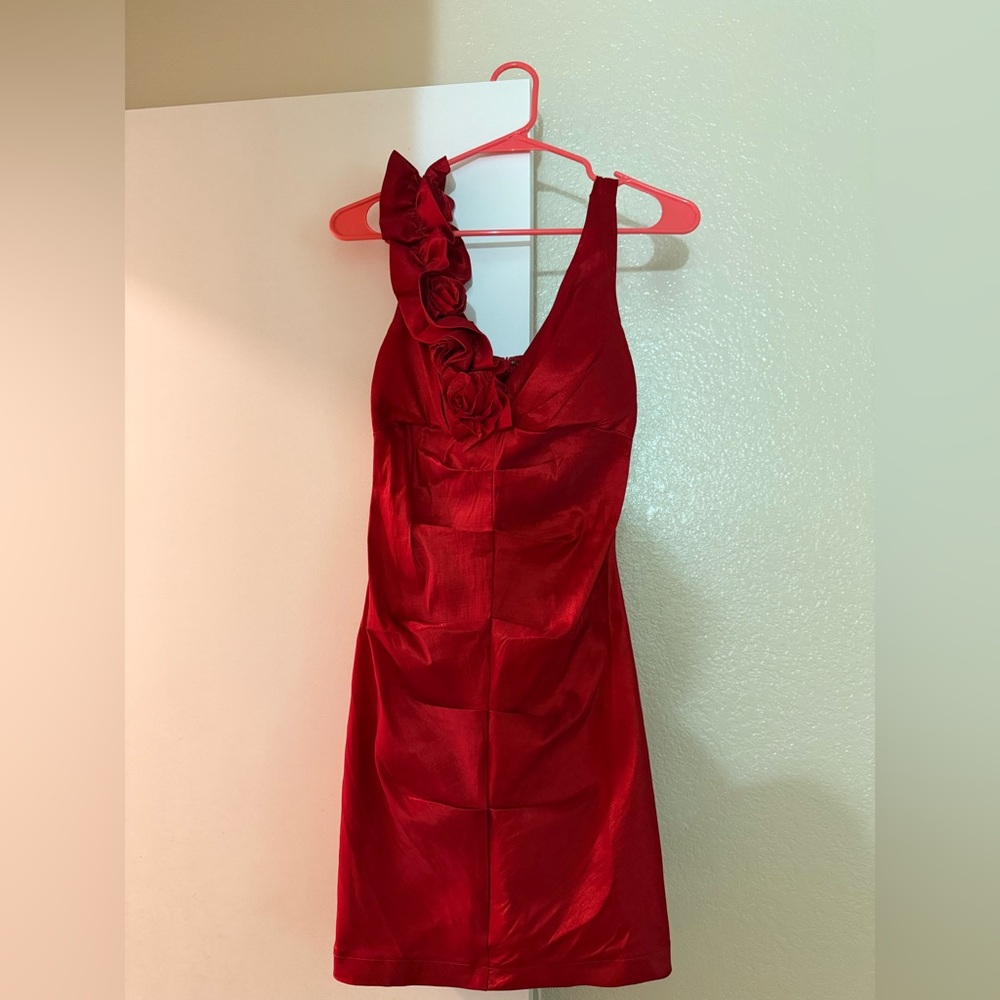 Elegant Red Sleeveless Dress